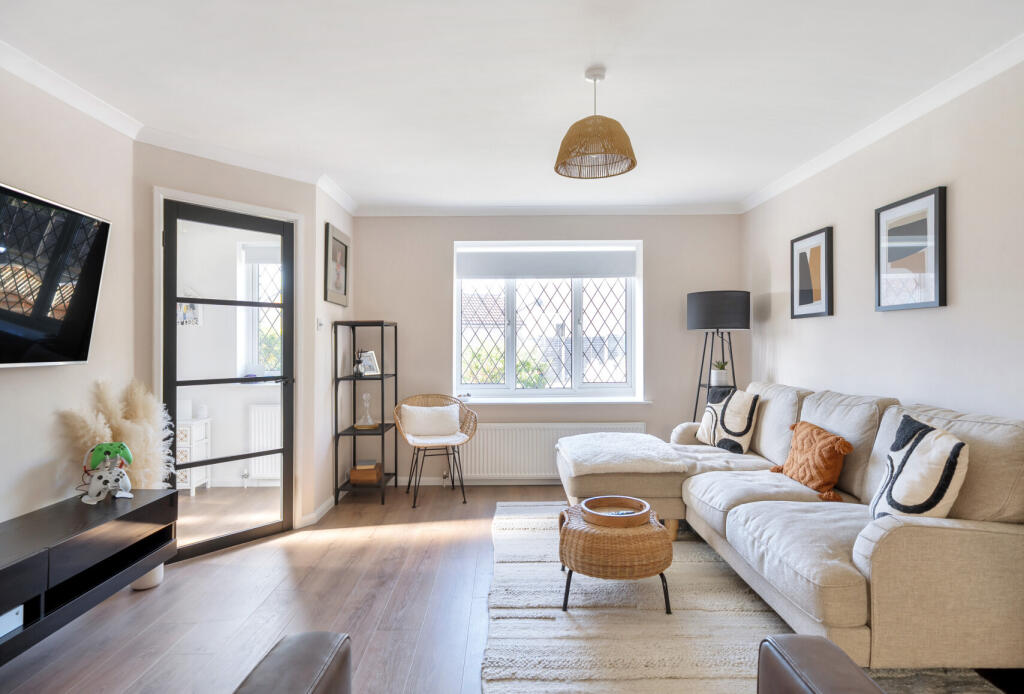 1313485-12-685999...