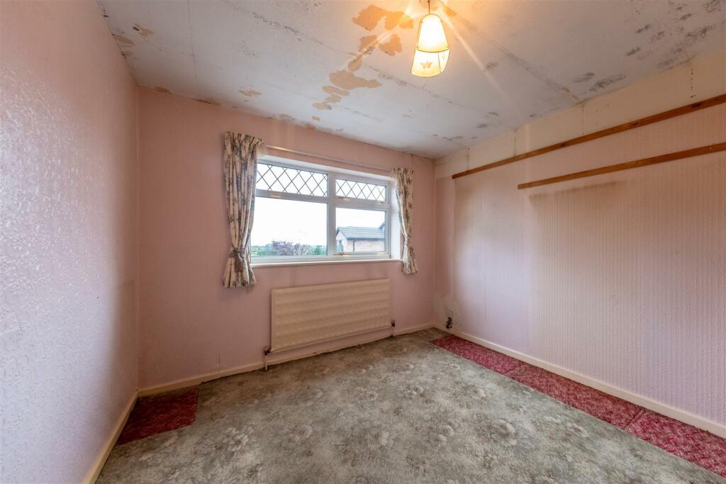 2 St Michaels Close-025.jpg