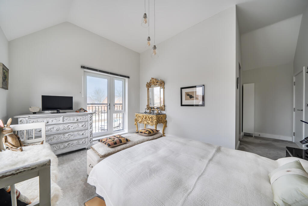 1394202-4-695d1ed...