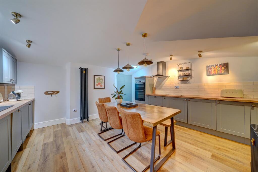 7 The Tontine (6).jpg