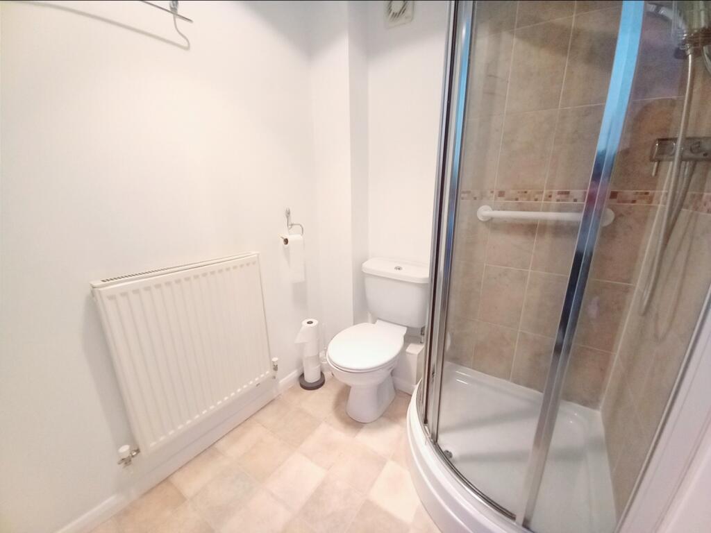 EN SUITE