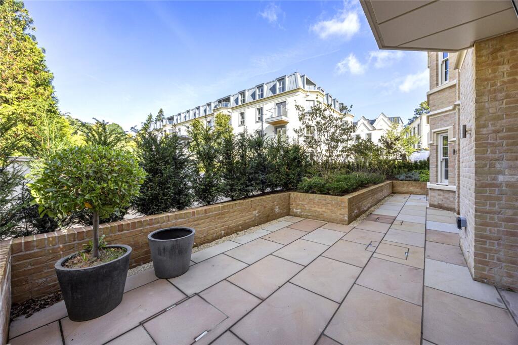 Show Apartment