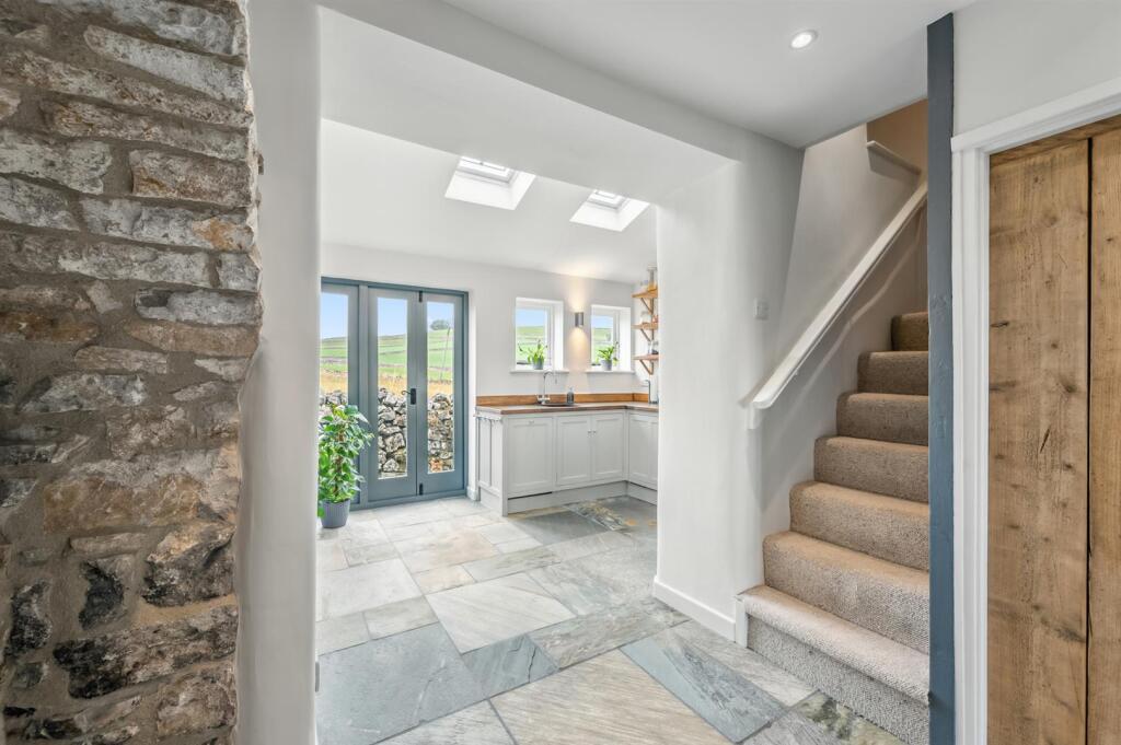 Saxton Mee 7 Litton Slack 0041.jpg