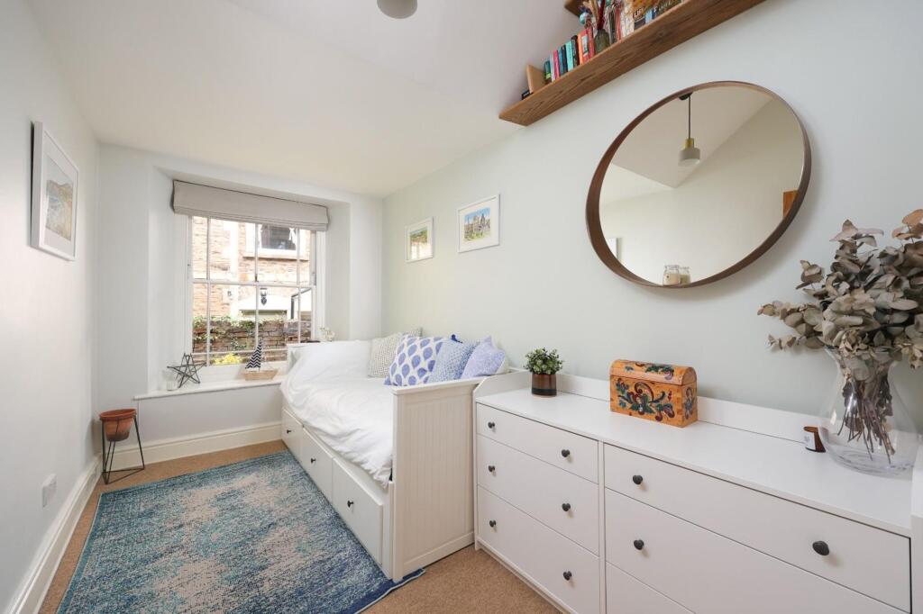 4@12 Oakfield Grove 23.JPG