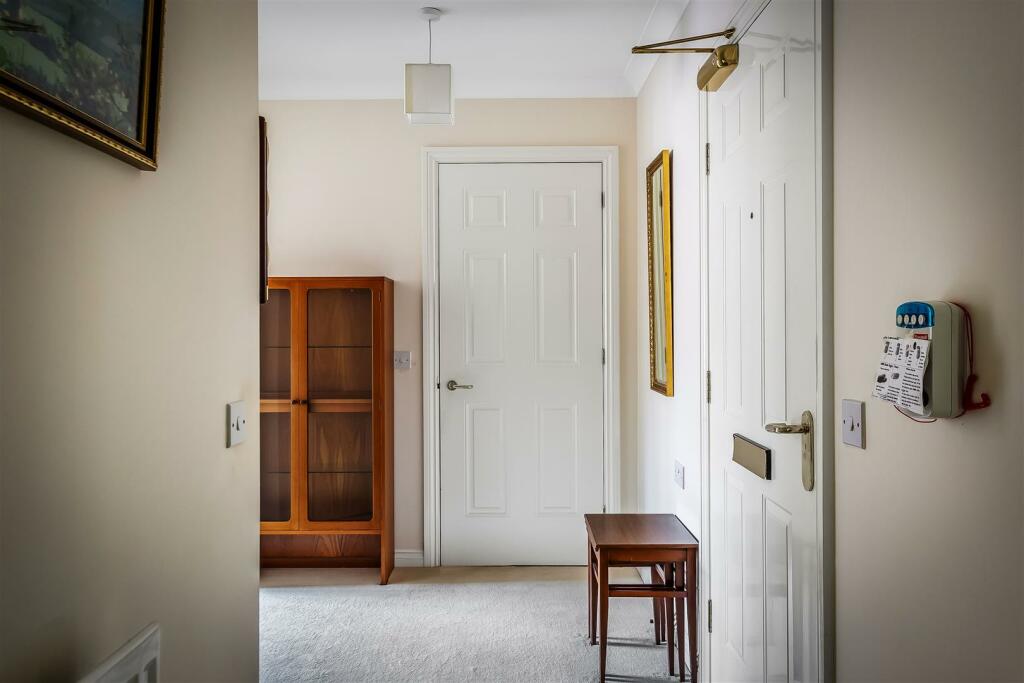 Entrance Hall.jpg