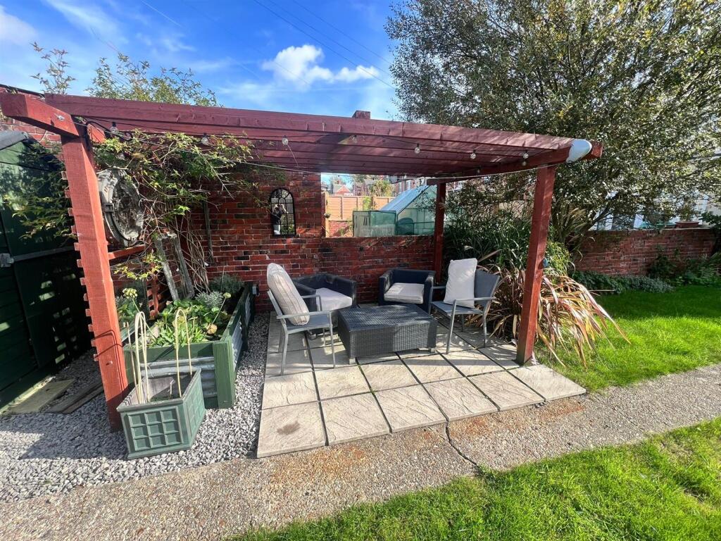 Garden2.jpg