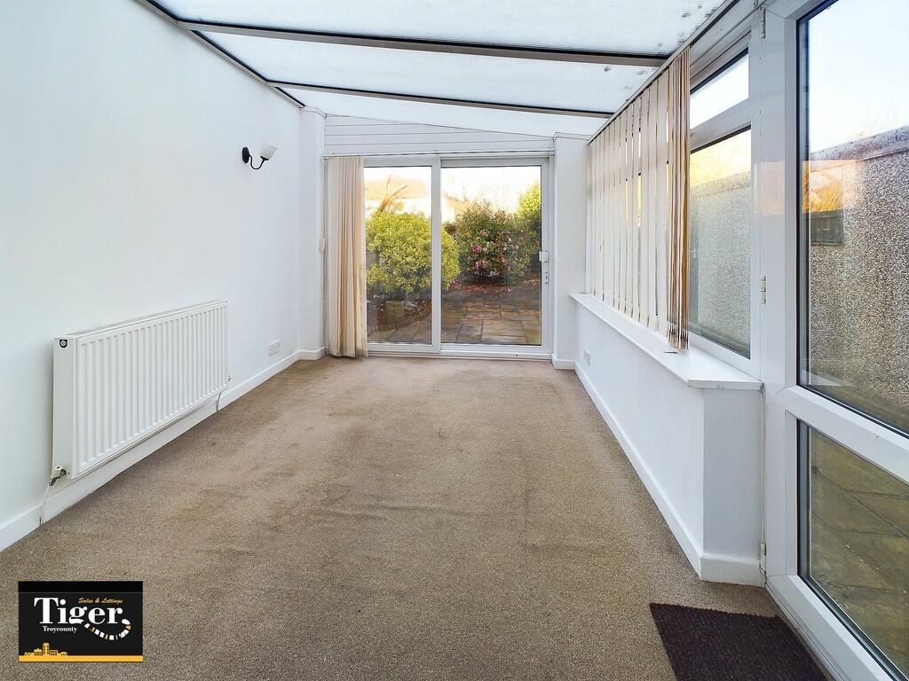 CAM02176G0-PR0470...