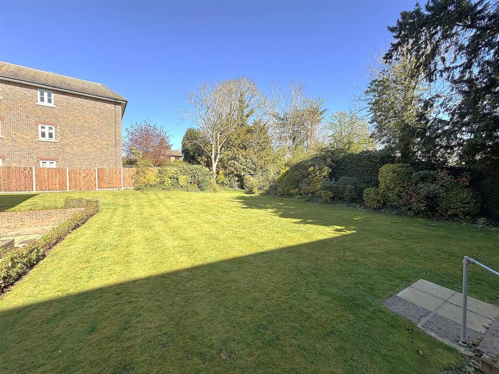 COMMUNAL GROUNDS AND PARKING