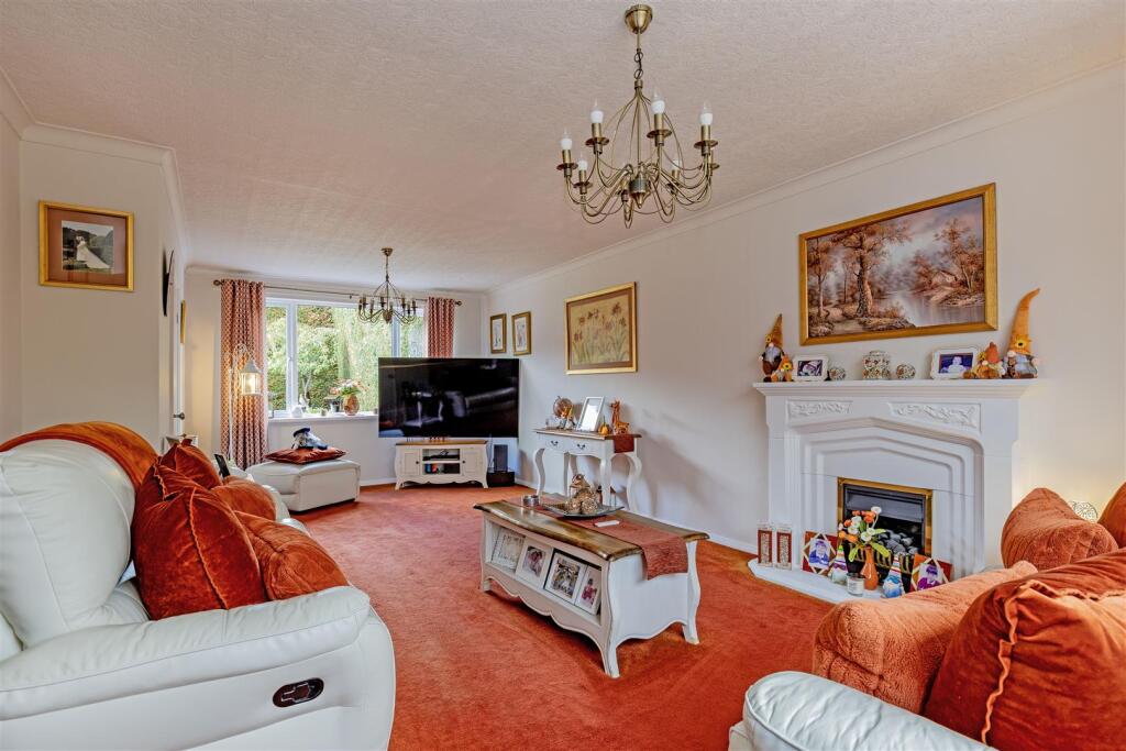 Reception Room-1.jpg