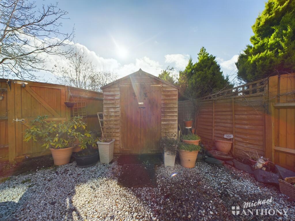 CAM02538G0-PR0198-STILL016