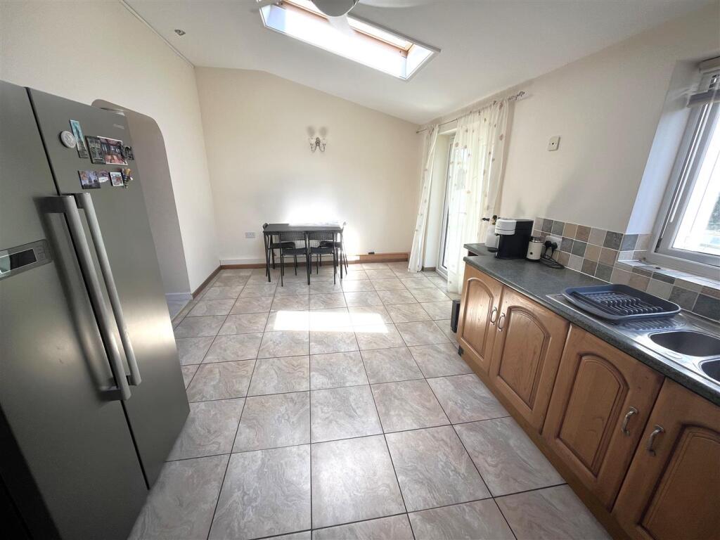 Kitchen / Diner