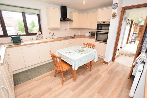 breakfast/kitchen