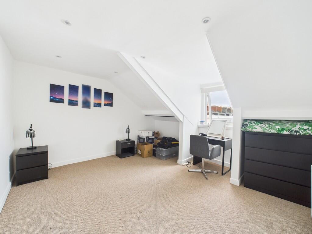 CAM02089G0-PR0559...