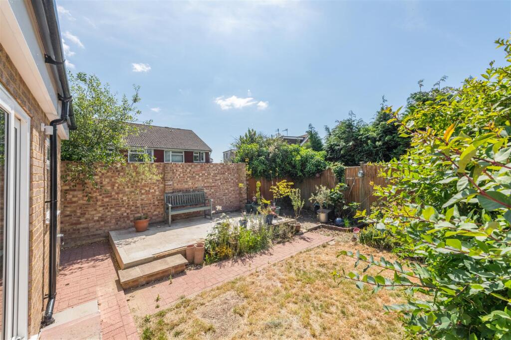 1 The Lynchetts-24.jpg