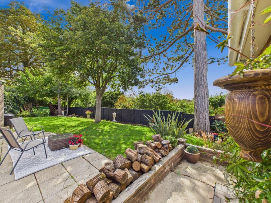 Garden- Mark Stephens EweMove Newmarket and Soham 