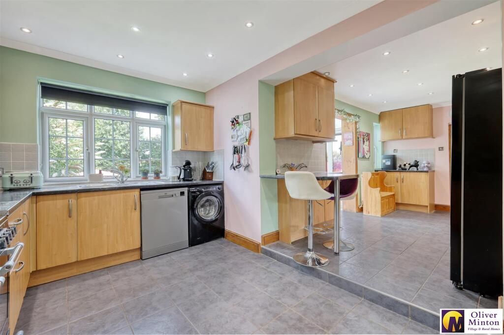 Kitchen / Breakfast Room