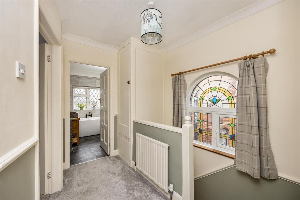 Nevill Road, 149-UPSTAIRS LANDING.jpg