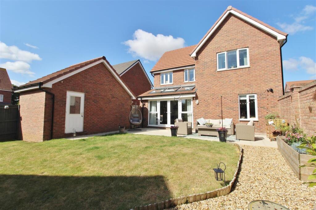 REAR GARDEN -