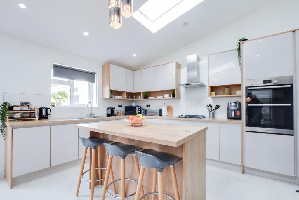 Open Plan Fitted Dining Kitchen