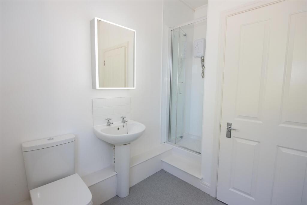 En-suite 1
