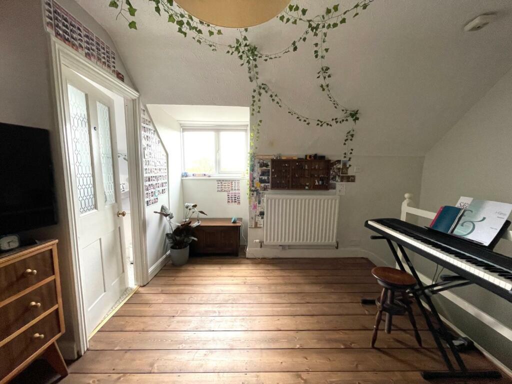 Bedroom One 2.JPG