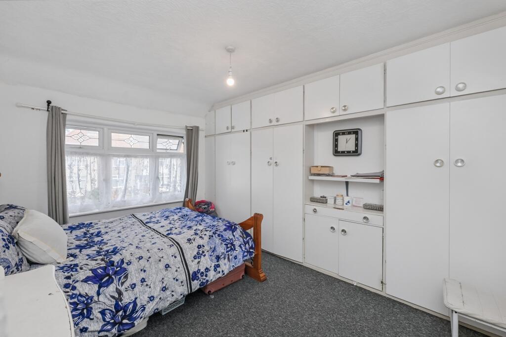 874 Green Lane, Dagenham, London, RM8 1BX