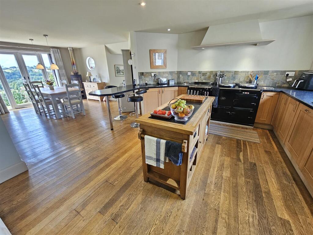 Kitchen Dining Room.jpg