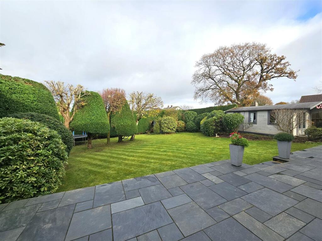 Garden 1.jpg