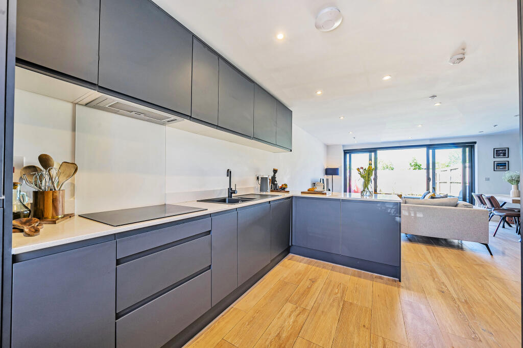 9-681e38cf91364-1287636-ARW-9