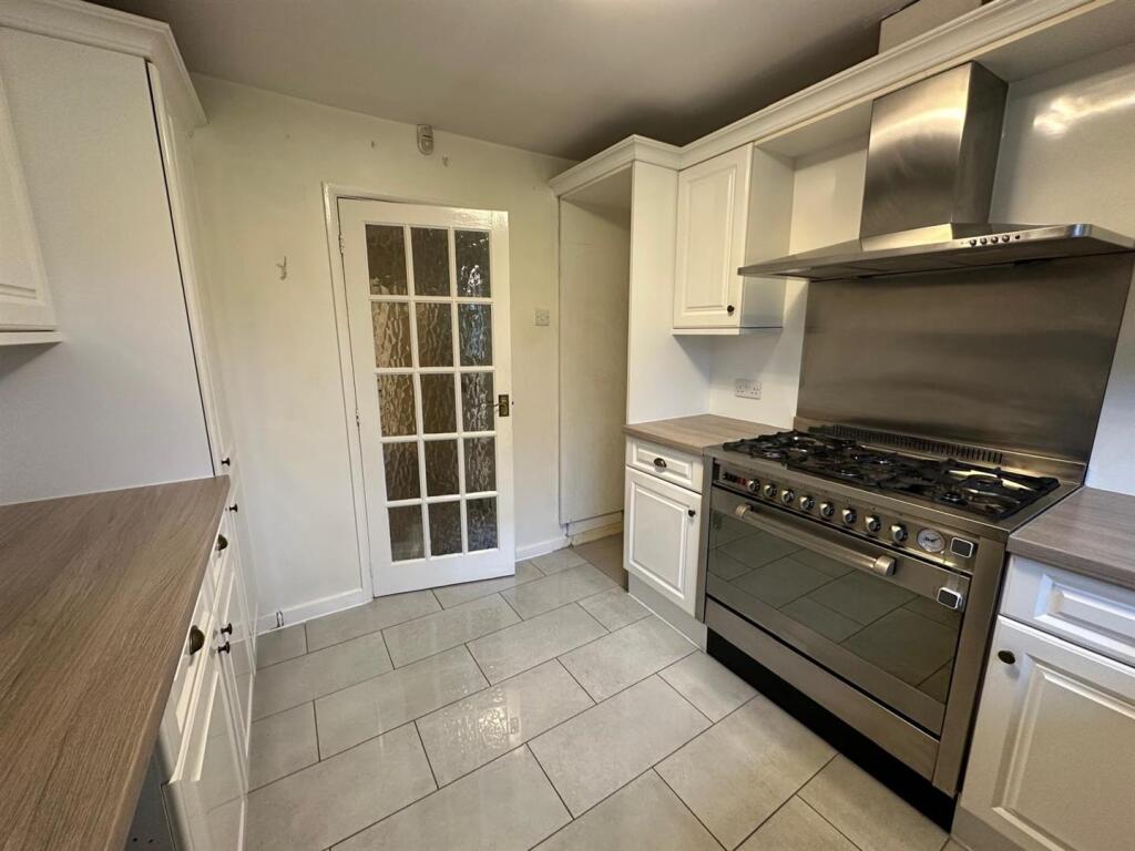 9 Tamar Kitchen 3.jpg