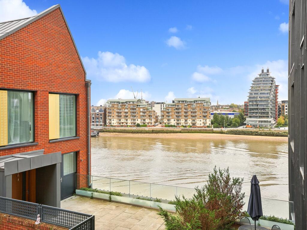 Westbourne Apartment