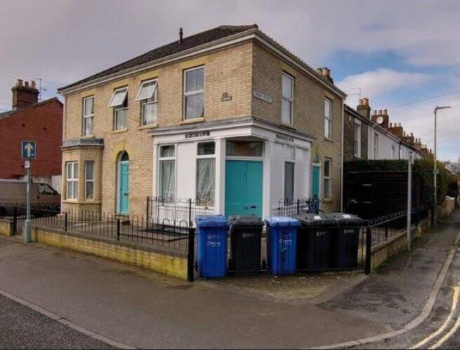 cambridge-street-nr2-2be-981100