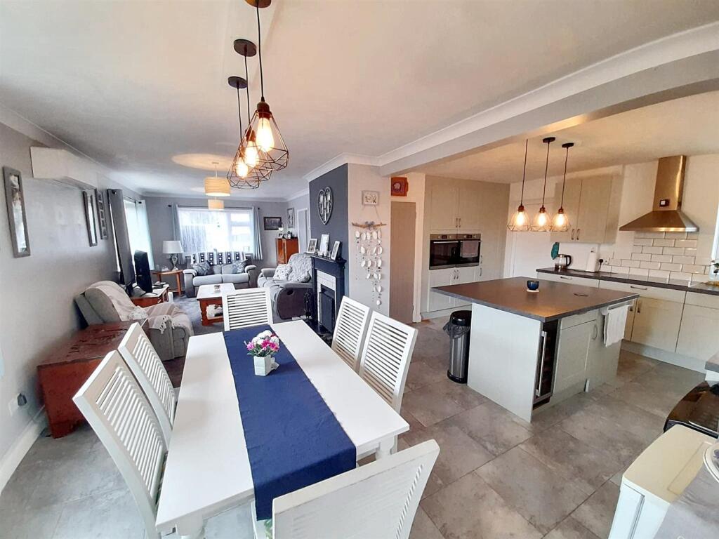 Kitchen dining room new.jpg