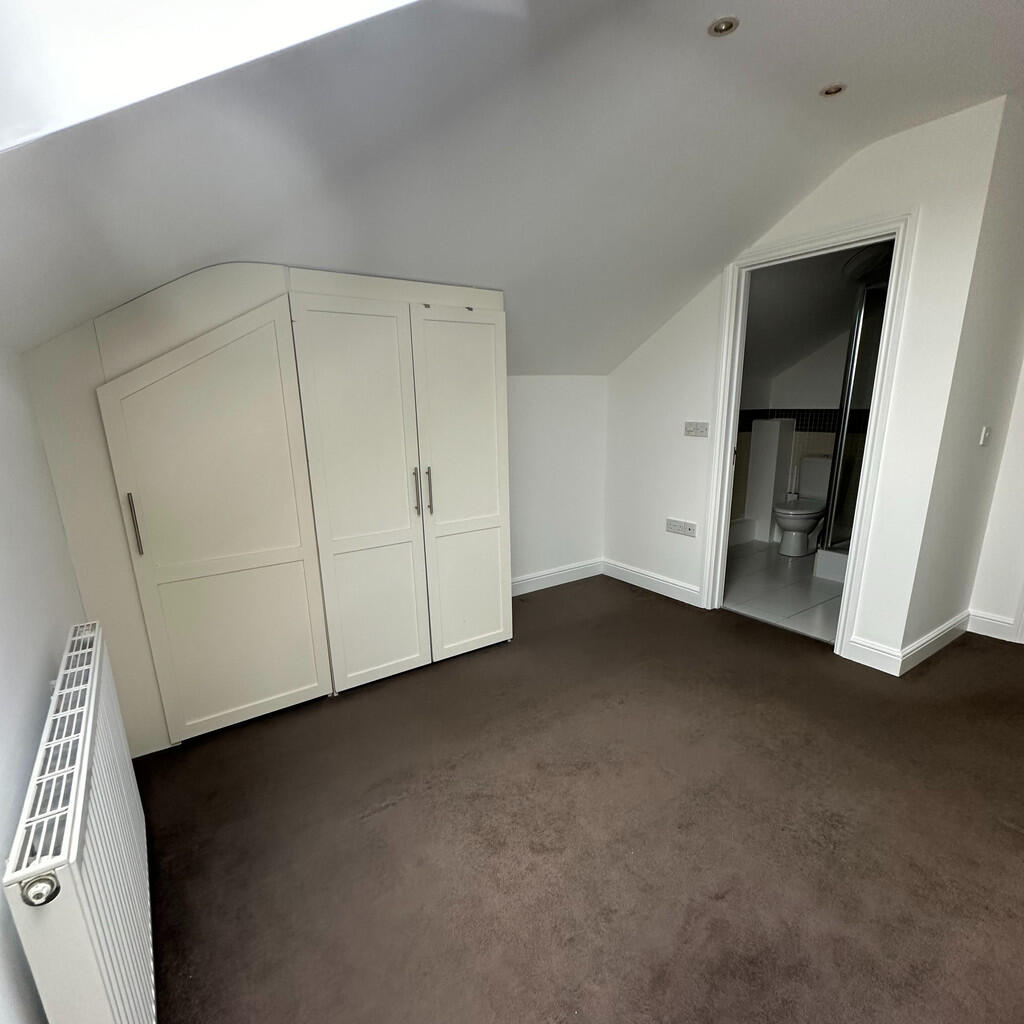 Master Bedroom wi...