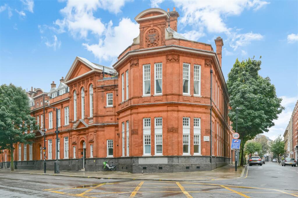 13 The Red House (11).jpg