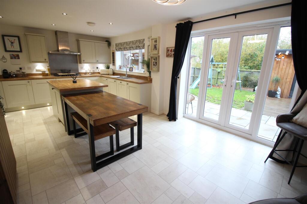 Kitchen \ Diner