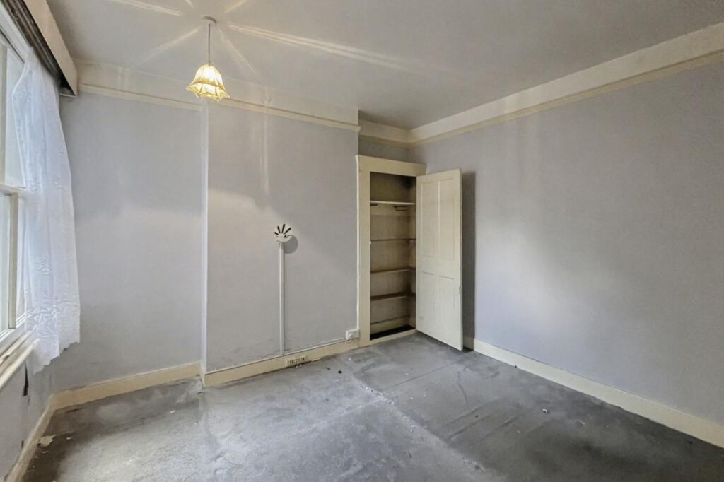 65 Burntwood Lane, London SW17 0AJ