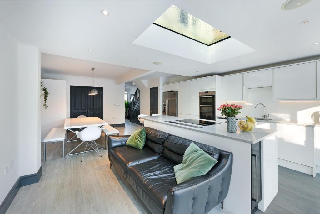 BRIGHTON ROAD (11).jpg