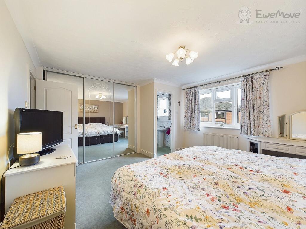 CAM03640G0-PR0031-STILL026