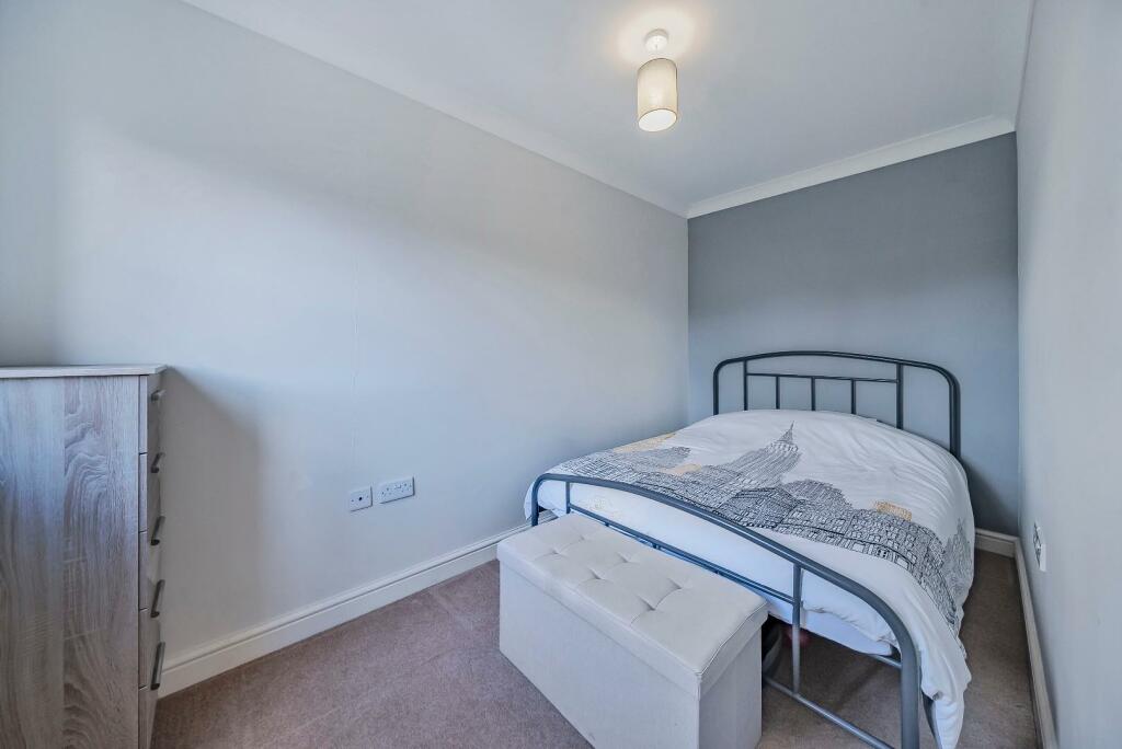Bedroom 5.jpg