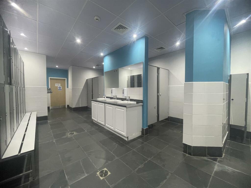 Male Changing Room