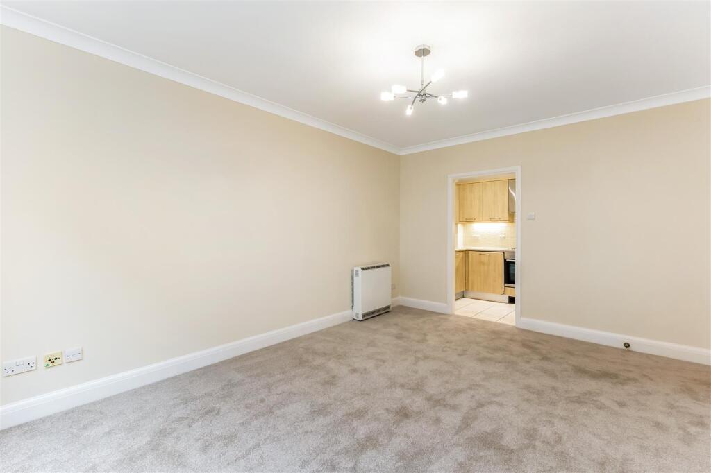 98380_Flat 18 Werna House 31 Monument Street (11).