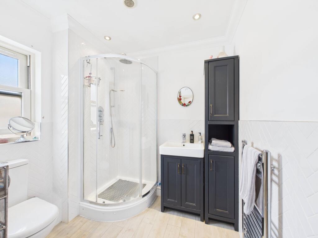 Ensuite