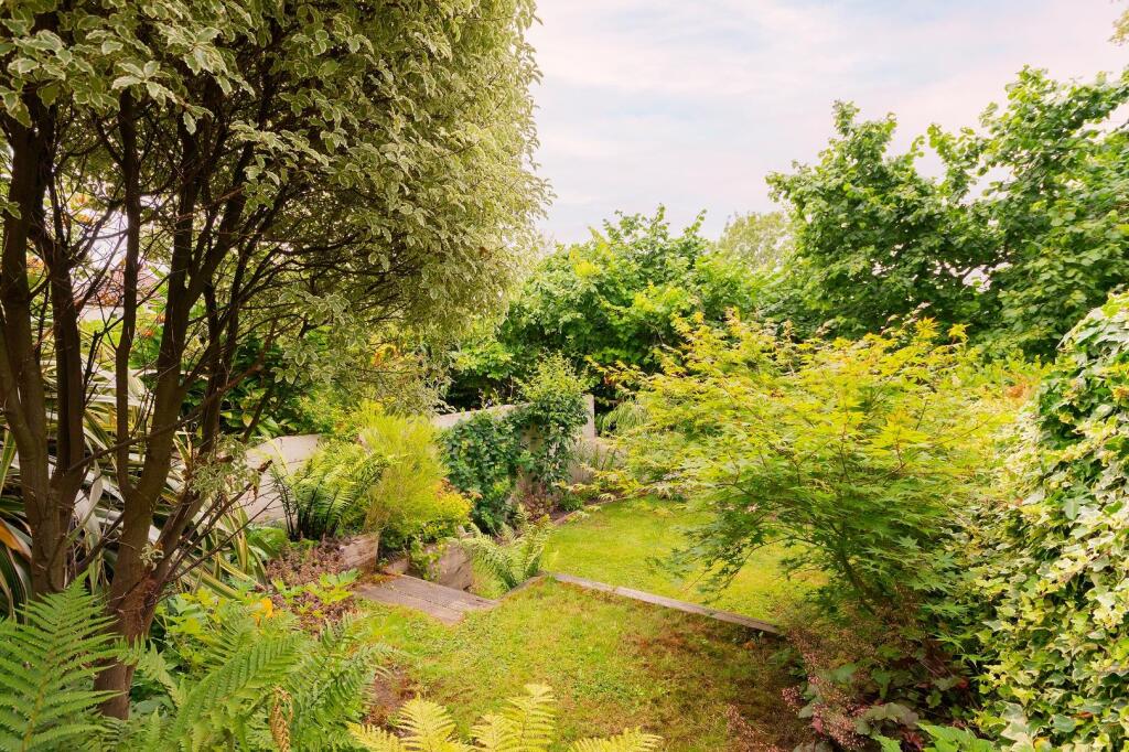 1S5R1KE - External G.jpg