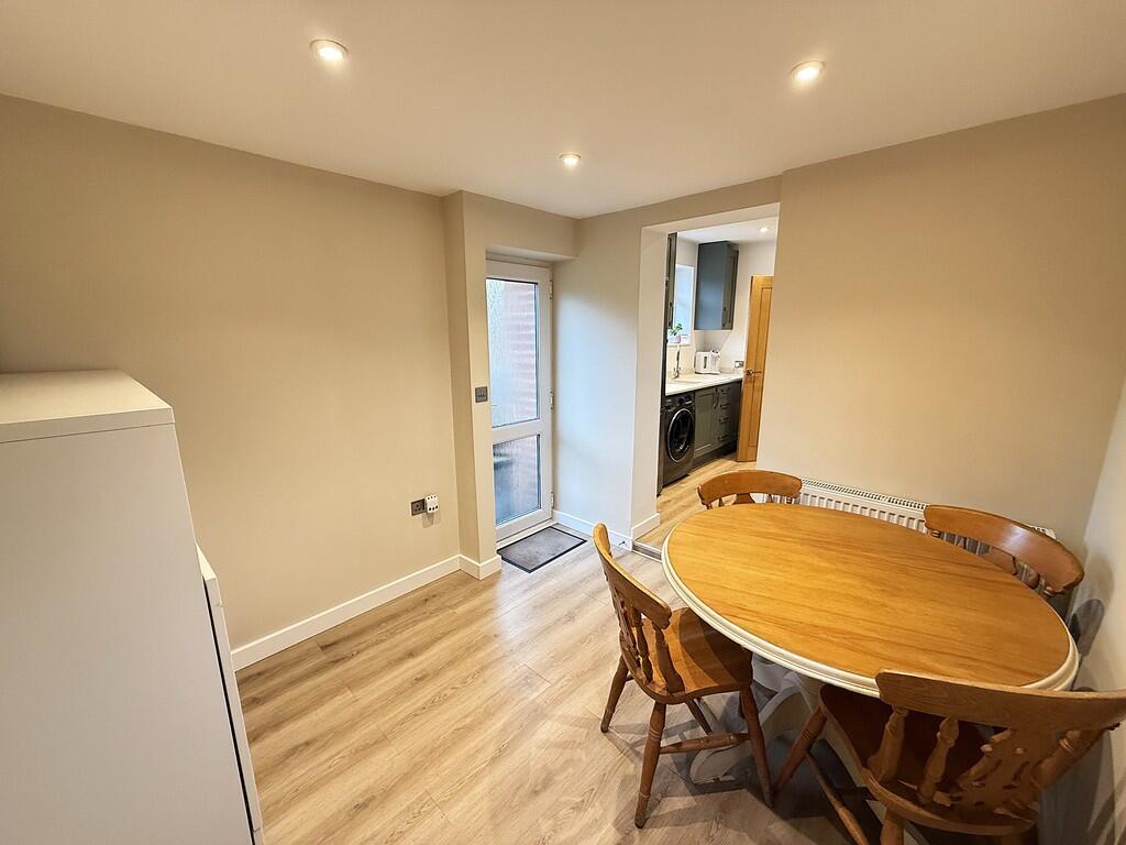 DINING ROOM 1