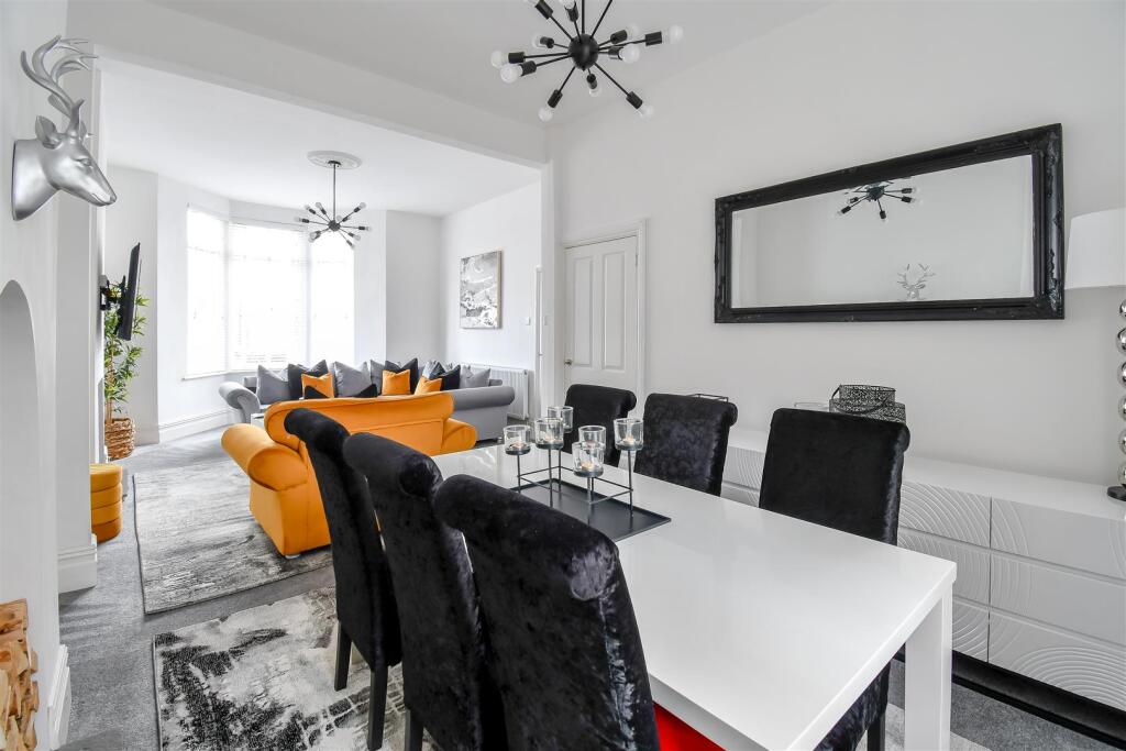 Living/Dining Room