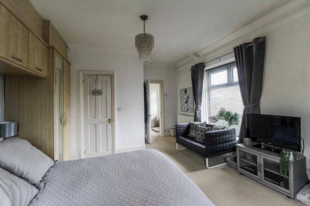 Master bedroom 2