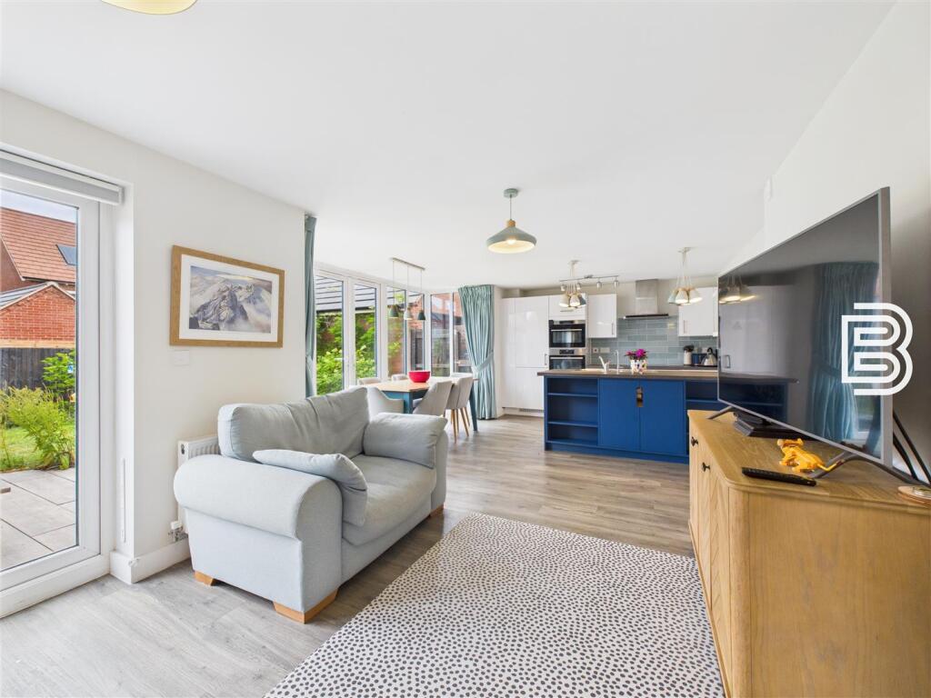 Kitchen Family Room (1).jpg