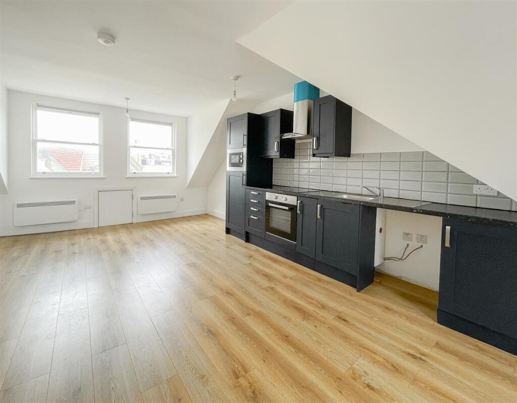 Living Room / Kitchen