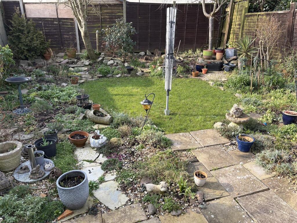 Rear Garden 2.jpg